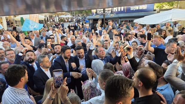 MUSTAFAPAŞA’DA TARİHİ ZAFER: MUSTAFA ÖZER HALKIN GÜÇLÜ DESTEĞİYLE BELEDİYE BAŞKANI SEÇİLDİ