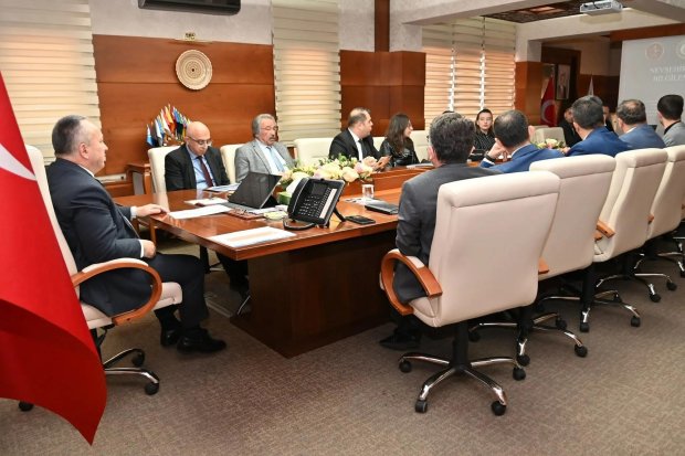 Belediye Başkanımız Sayın Mustafa Kenan Sarıtaş, “Organize Sanayi Bölgeleri Bilgilendirme Toplantısı”na katıldı.