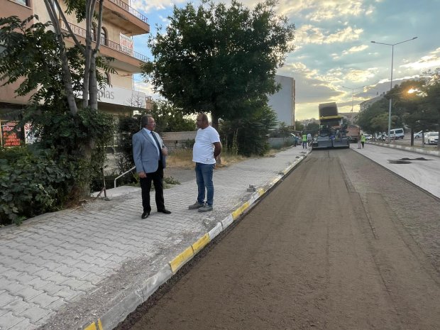 Belediye Başkanımız Sayın Mustafa Kenan Sarıtaş, ilçemizde yürütülen yol çalışmalarını sahada inceleyerek denetimlerde bulundu.