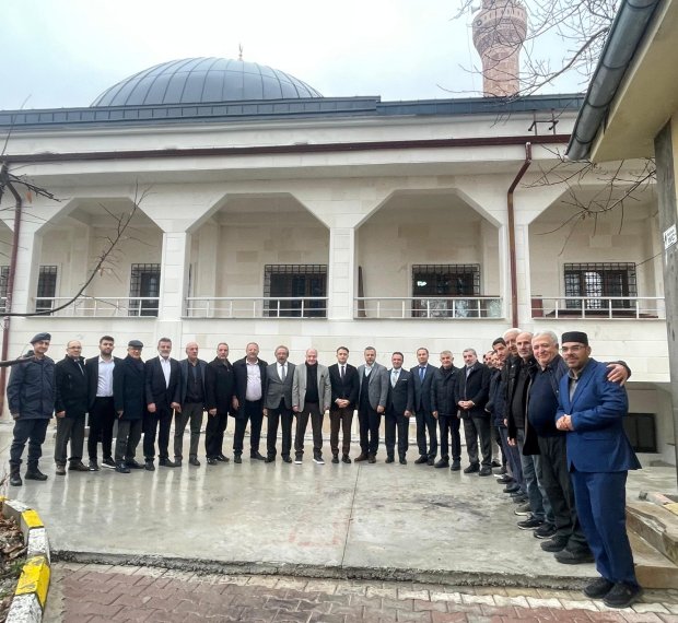 TADİLATI TAMAMLANAN ÖZKONAK HALİL AĞA CAMİİ İBADETE AÇILDI