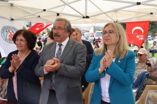 Hıdırellez Şenliği, belediyemizin organizasyonuyla yoğun ilgi ve katılımla coşkulu bir şekilde gerçekleştirildi.