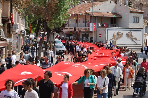 19 Mayıs Atatürk'ü Anma Gençlik ve Spor Bayramı Kutlamaları Bayrak Yürüyüşü ile Başladı
