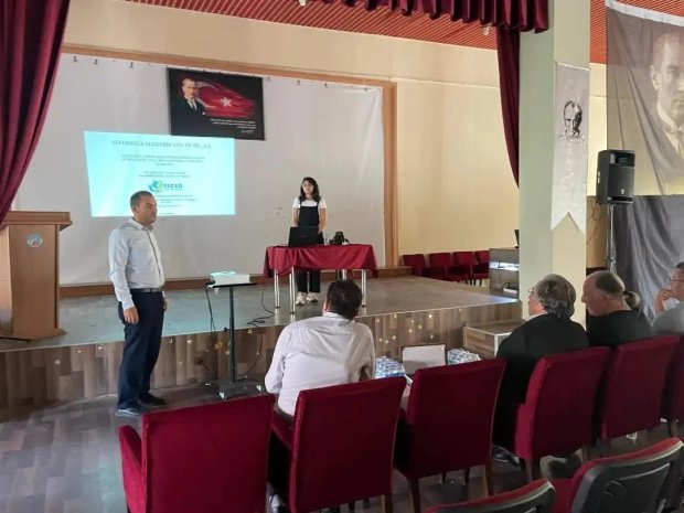 Belediye Başkanımız Mustafa Kenan Sarıtaş Seferoğlu Elektrik A.Ş. tarafından Alaaddin mahallesinde kurulacak olan Güneş Enerji Santralinin ÇED toplantısına katıldı.