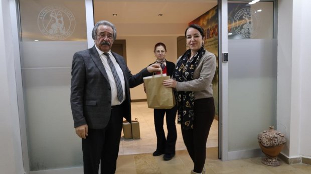 BELEDİYE BAŞKANIMIZ PERSONELLERİMİZİN YENİ YILINI KUTLADI
