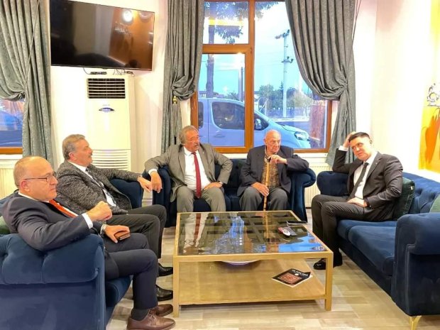 Belediye Başkanımız Mustafa Kenan Sarıtaş, TBMM MHP Grup Başkanvekili, Nevşehir Milletvekili Prof.Dr. Filiz Kılıç ve Avanos Kaymakamı Osman Bilici ile birlikte EkoAvrasya Vakfı mütevelli heyeti üyesi Ömer Önal'ın davetlisi olarak bir dizi temaslarda bulun