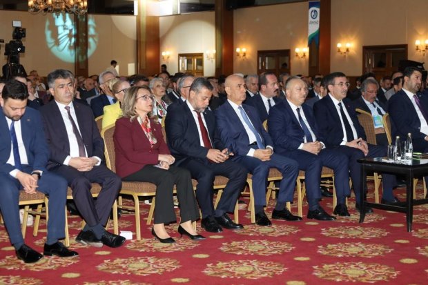 Belediye Başkanımız Sayın Mustafa Kenan Sarıtaş “Uluslararası Jeotermal Yatırımcılar Zirvesi”ne katıldı.