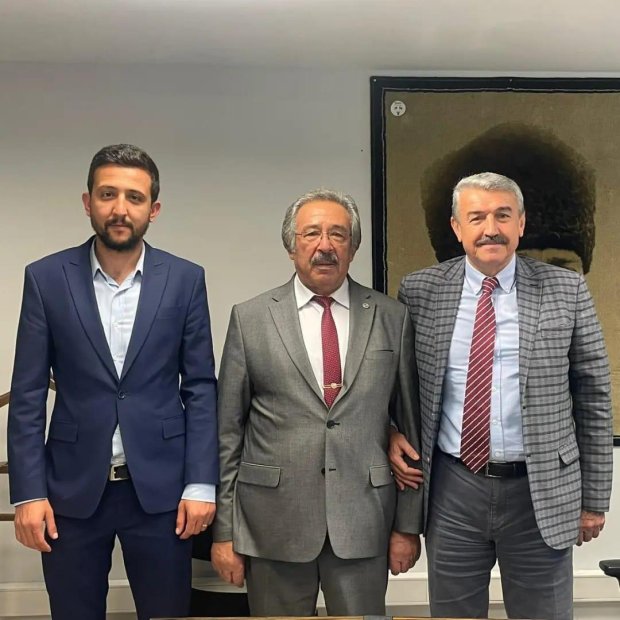 Belediye Başkanımız, Türkiye Esnaf ve Sanatkarlar Kredi ve Kefalet Kooperatifleri Birlikleri Merkezinde Ziyaretlerde Bulundu