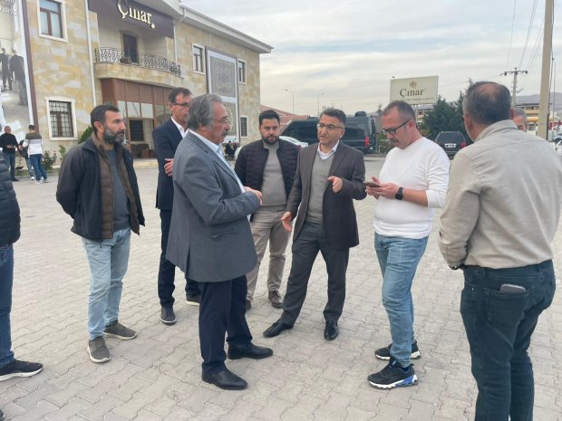 Belediye Başkanımız Sayın Mustafa Kenan Sarıtaş, Nevşehir Vali Yardımcısı ve İl Özel İdaresi Genel Sekreteri Sayın Hüseyin Çam ile Avanos–Çavuşin güzergahında yapımı devam eden bisiklet yolu ve parkuru çalışmalarını sahada inceledi.