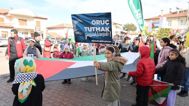 FİLİSTİN’E DESTEK YÜRÜYÜŞÜNDE AVANOS TEK YÜREK OLDU