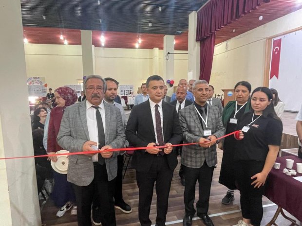 Avanos'ta TÜBİTAK Bilim Fuarı Açılışı Gerçekleştirildi