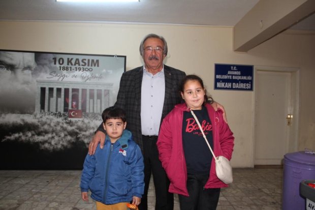 "61. Kütüphane Haftası" etkinlikleri kapsamında düzenlenen animasyon film gösterimi çocukların büyük ilgisi ve yoğun katılımıyla gerçekleştirildi.