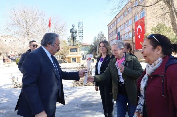 Belediye Başkanımız Sn. Mustafa Kenan Sarıtaş, 8 Mart Dünya Kadınlar Gününde Atatürkçü Düşünce Derneği Avanos Şubesi tarafından düzenlenen törene katıldı.