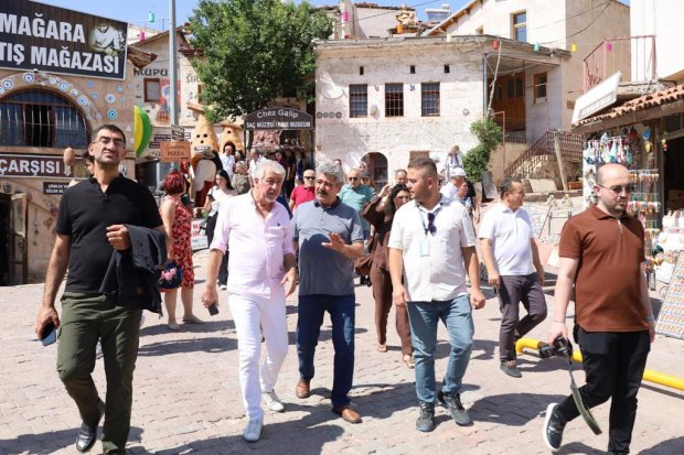 Türkiye Gazeteciler Konfederasyonu 28. Başkanlar Kurulu Toplantısı için Nevşehir’de bulunan Türkiye Gazeteciler Konfederasyonu Heyeti Belediyemizi Ziyaret Etti