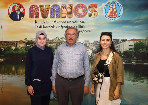 Nevşehir Valiliği ADEM (Aile Destek Merkezi) ADEM 1 Koordinatörü Ayşenur Yayan ve ADEM 2 Koordinatörü Yasemin Kaya Belediye Başkanımız Mustafa Kenan Sarıtaş'ı makamında ziyaret ettiler.