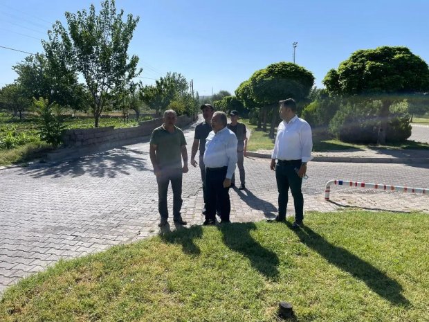 Belediye Başkanımız iş sahaları ile sanayide bulunan depoları, itfaiye garajını, marangoz ve demir atölyelerini kontrol etti.
