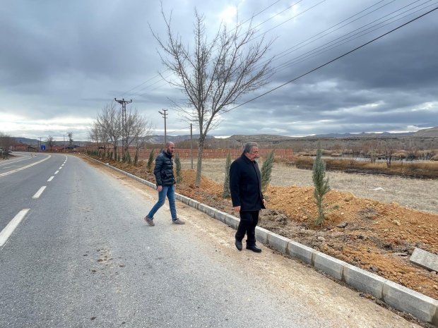 SANAYİ YOLUNDA PEYZAJ VE BORDÜR DÜZENLEMESİ