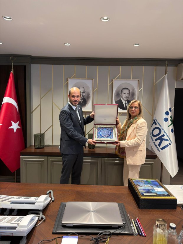 TBMM MHP Grup Başkanvekili ve Nevşehir Milletvekilimiz Sayın Prof. Dr. Filiz Kılıç ve Belediye Başkanımız Sayın Mustafa Kenan Sarıtaş, Avanos’a 187 adet 3. Etap TOKİ Sosyal Konutunun yapılacağının müjdesini verdi.