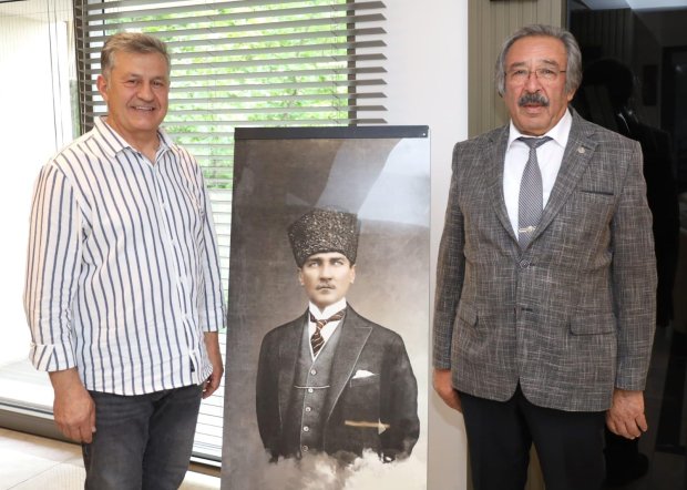 Belediye Başkanımız Sn Mustafa Kenan Sarıtaş'a Hayırlı Olsun Ziyaretleri Devam Ediyor.