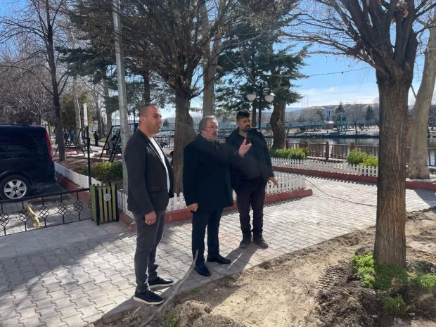 Belediye Başkanımız Sn. Mustafa Kenan Sarıtaş, Belediyemiz tarafından ilçemiz genelinde yürütülen çalışmaların ilerleyişini sahada takip ederek, incelemelerde bulundu.