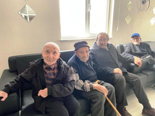 Belediye Başkanımız Sayın Mustafa Kenan Sarıtaş, Hacıbektaş Rıfat Kartal Huzurevini ziyaret etti.