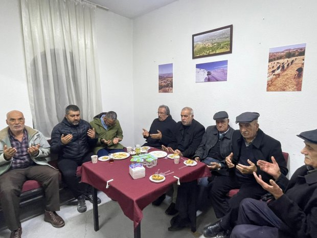 BELEDİYE BAŞKANIMIZDAN ÇİLKAYA AİLESİNE TAZİYE ZİYARETİ