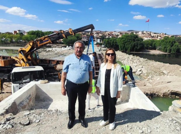 Tarihi Taş Köprü’müze Kavuşmaya Az kaldı! Tarihi Taş Köprü’müzün Çelik Bağlantılarının Montajına Başlandı.