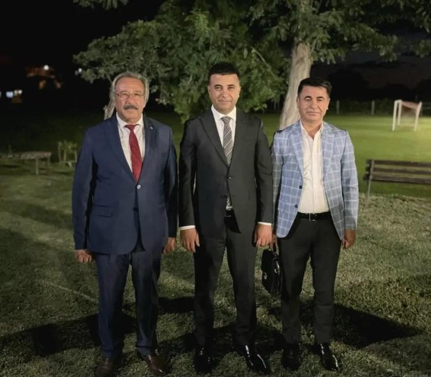 Belediye Başkanımız, Diyarbakır Vali Yardımcılığına atanan Avanos Kaymakamımız Aziz Gölbaşı için düzenlenen veda yemeğine katıldı.