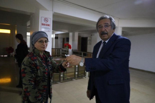 BELEDİYE BAŞKANIMIZ, KADIN PERSONELLERİMİZİN 8 MART DÜNYA KADINLAR GÜNÜNÜ KUTLADI