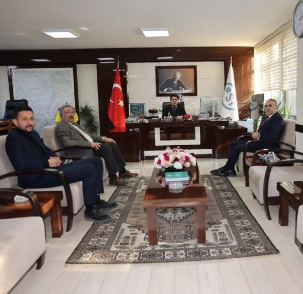 Belediye Başkanımız Mustafa Kenan Sarıtaş, DSİ Kayseri Bölge Müdürü Sn. Rahmi Şahin'i makamında ziyaret etti.