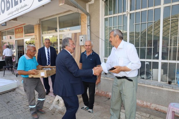 Tarihi Avanos Taşköprümüzün resmi açılış töreni dolayısıyla, Belediye Başkanımız Sayın Mustafa Kenan Sarıtaş'ın özel olarak hazırlattığı aşureler halkımıza ikram edildi.