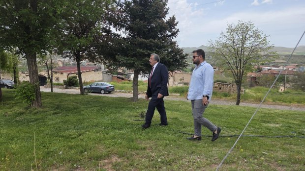 İLÇEMİZİN DÖRT BİR YANINDA ÇALIŞMALARIMIZ ARALIKSIZ DEVAM EDİYOR