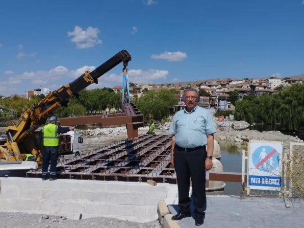 Köprümüzün çalışmaları ile ilgili tüm gelişmeleri ve çalışmaları halkımız adına yakından takip ederek; gerekli tüm desteği sağlıyoruz.
