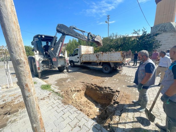 Belediye Başkanımız Mustafa Kenan Sarıtaş, Belediye ekiplerimizce ilçemiz genelinde gerçekleştirilen çalışmaları yerinde inceledi.