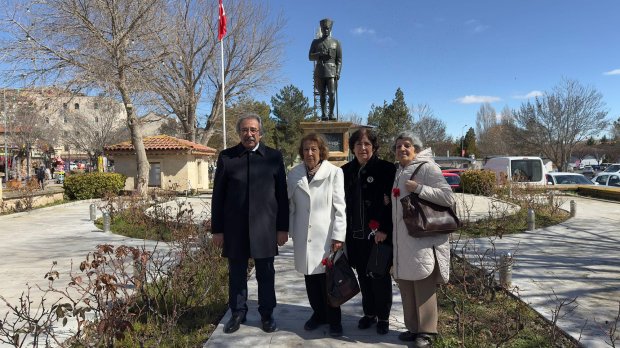 8 MART DÜNYA KADINLAR GÜNÜ KUTLANDI