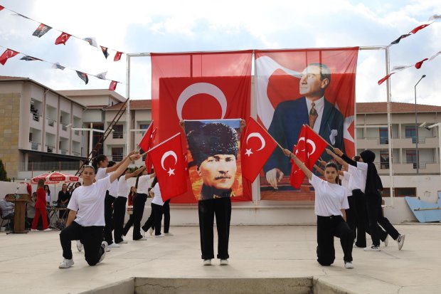 Cumhuriyet Bayramı Avanos’ta Coşkuyla Kutlandı