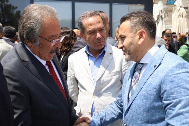 Belediye Başkanımız Sayın Mustafa Kenan Sarıtaş, Nevşehir Vilayetler Evi'nde gerçekleştirilen il protokol bayramlaşmasına katıldı.
