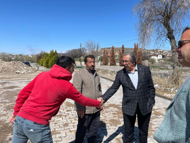 Belediye Başkanımız Sayın Mustafa Kenan Sarıtaş, belediyemize ait iş sahalarında sürdürülen çalışmaları yerinde inceledi.