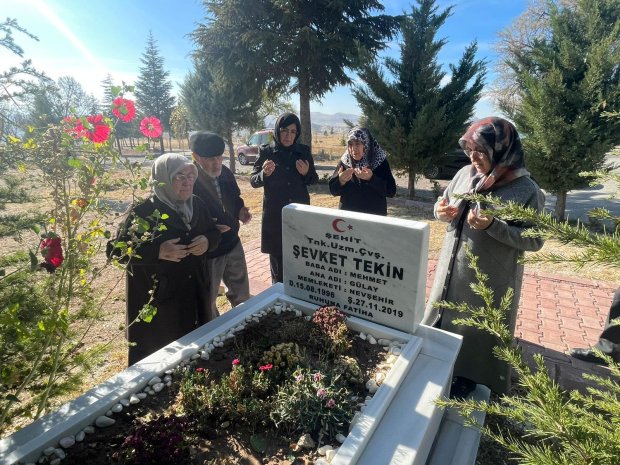 Avanoslu hemşehrimiz Tankçı Uzman Çavuş Şevket Tekin’in şehadetinin 6. yıl dönümü dolayısıyla Mevlid-i Şerif programı düzenlendi.