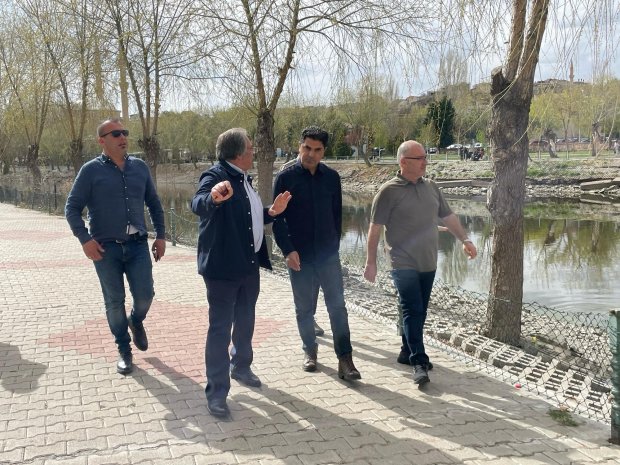Kızılırmak yatağında iş makineleri ile gerçekleştirilecek olan ıslah çalışmalarıyla birlikte nehir yatağı temizlenerek, görüntü kirliliği de ortadan kaldırılacak.