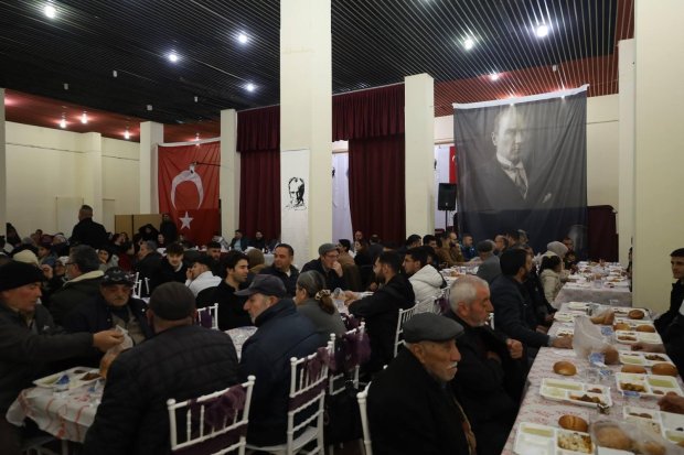 Ramazan ayı münasebetiyle organize edilen iftar yemeğinde, vatandaşlarımızla buluştuk.