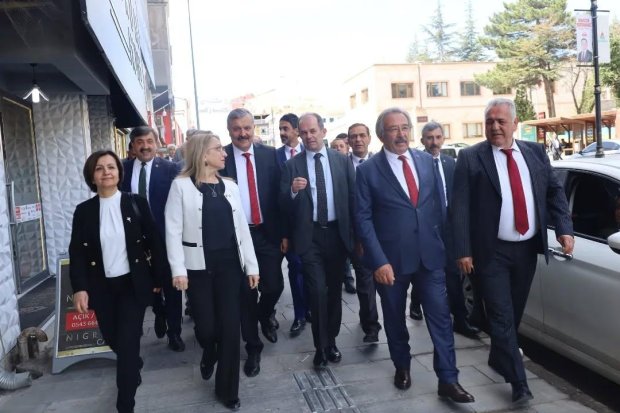 Belediye Başkanımız Sayın Mustafa Kenan Sarıtaş, Nevşehir Vilayetler Evi'nde gerçekleştirilen il protokolü bayramlaşma programına katıldı.