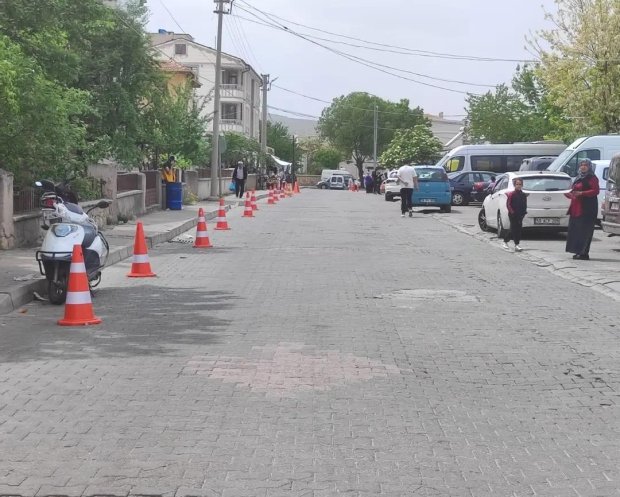 Pazar Yeri ve Etrafında Otopark Düzenlemesi.