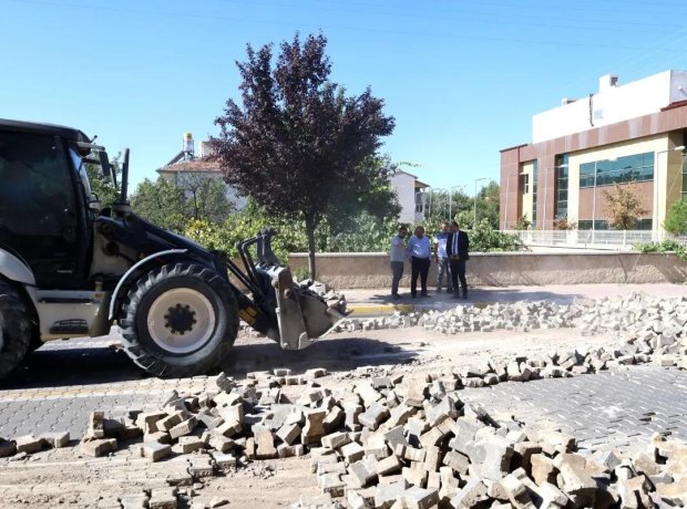 Sıcak Asfalt Yol Çalışmalarının Startı Verildi