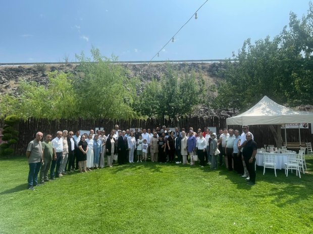 Belediye Başkanımız Sayın Mustafa Kenan Sarıtaş, TÜRKAV Türkiye Kamu Çalışanları Kalkındırma ve Dayanışma Vakfı Nevşehir Şubesi tarafından düzenlenen programa katıldı.
