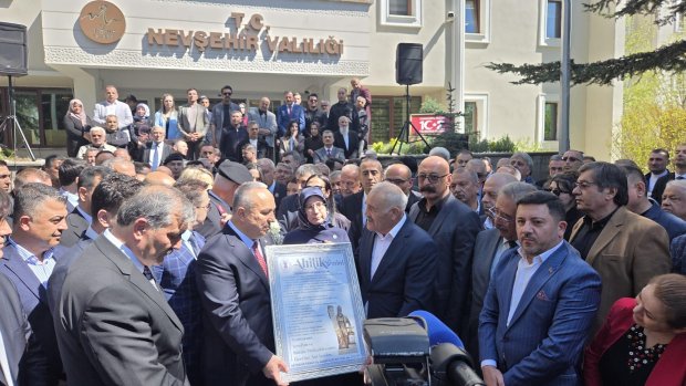 EMNİYET GENEL MÜDÜRLÜĞÜ GÖREVİNE ATANAN NEVŞEHİR VALİMİZ SAYIN ALİ FİDAN İÇİN UĞURLAMA PROGRAMI DÜZENLENDİ