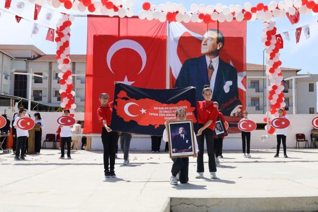 23 Nisan Ulusal Egemenlik ve Çocuk Bayramı Avanos’ta Coşkuyla Kutlandı