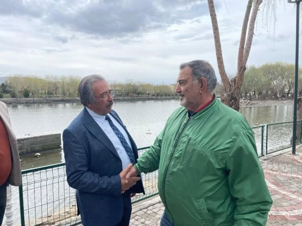 Belediye Başkanımız Sayın Mustafa Kenan Sarıtaş, belediyemizin yürüttüğü çalışmaları yerinde incelemek üzere sahaya indi.