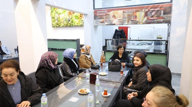 RAMAZAN’IN MANEVİ İKLİMİNDE ESNAF ZİYARETİ VE GÖNÜL BULUŞMASI