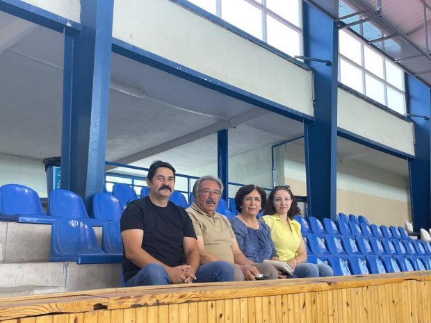 Belediye Başkanımız Veteranlar Badminton Müsabakasına sporculara destek için izleyici olarak katıldı.