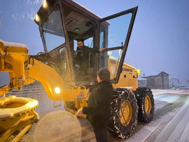 Hemşehrilerimizin ulaşım güvenliği için tüm ekiplerimizle sahadayız.